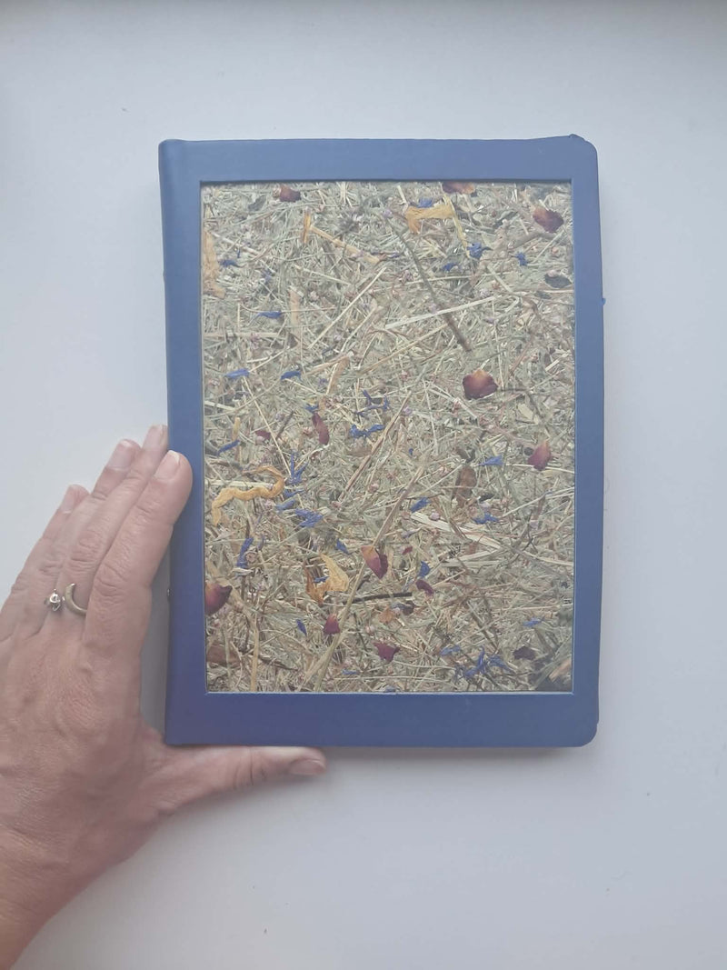 Standard-size Workbook with Replaceable Insert Pad A5