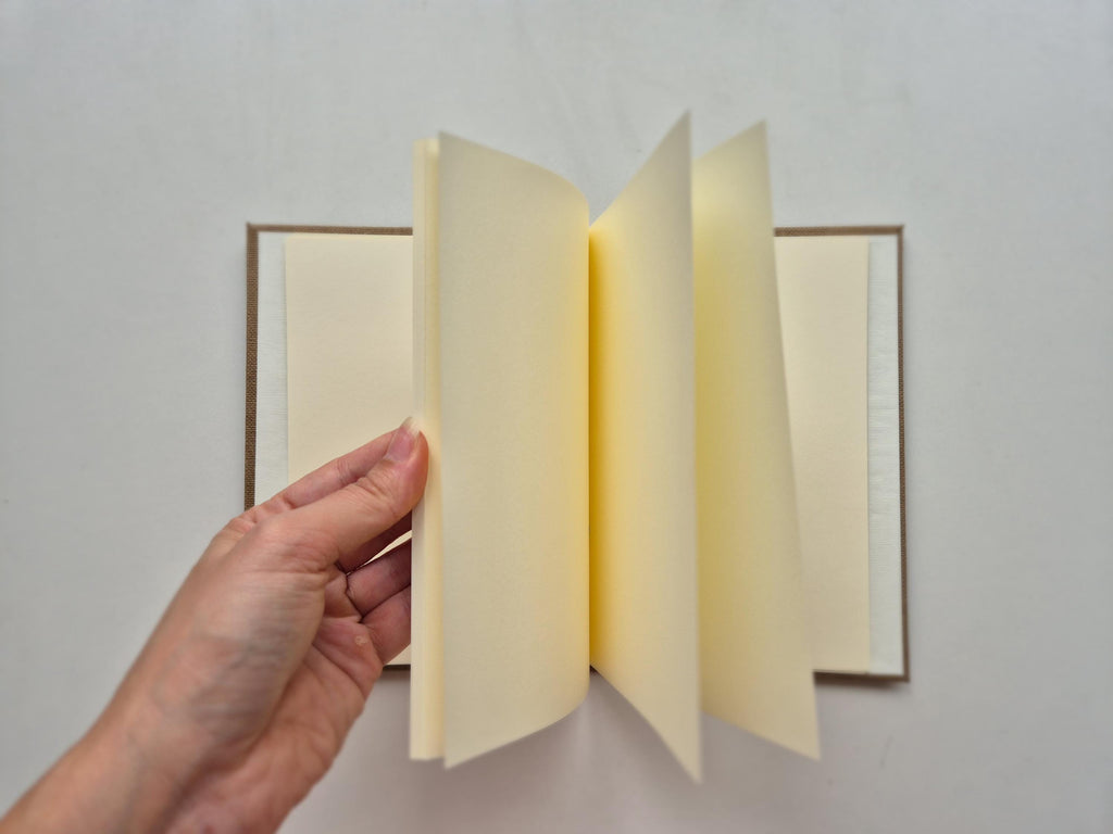Sweet Nostalgia Standard-Size A5 Replaceable Pad Journal Brown | Alpine Hay and Flower Petals