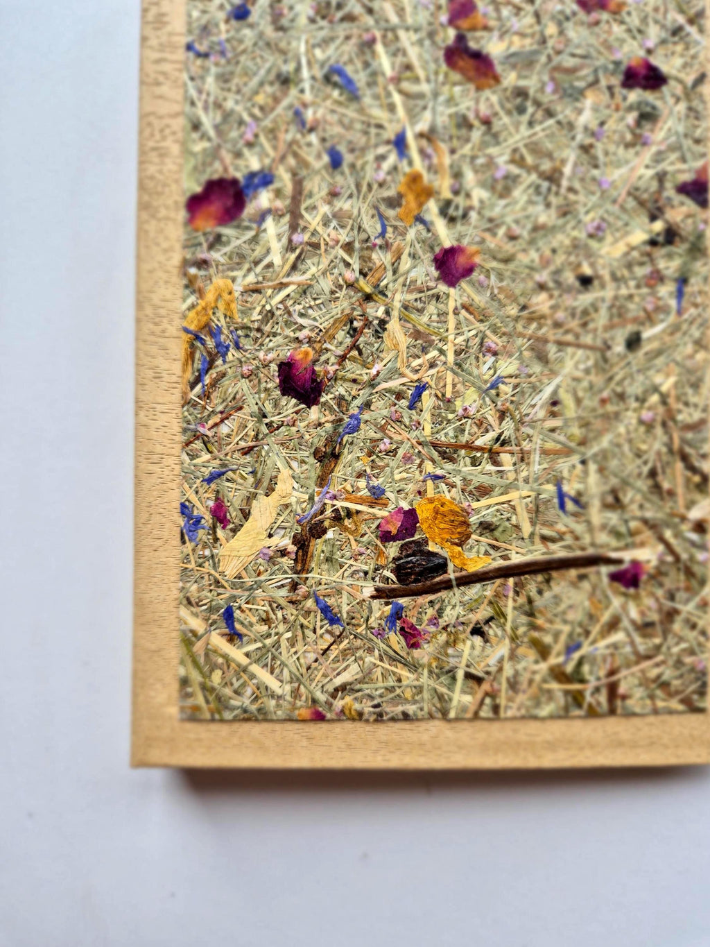Sweet Nostalgia Standard-Size A5 Replaceable Pad Journal Bamboo | Alpine Hay and Flower Petals