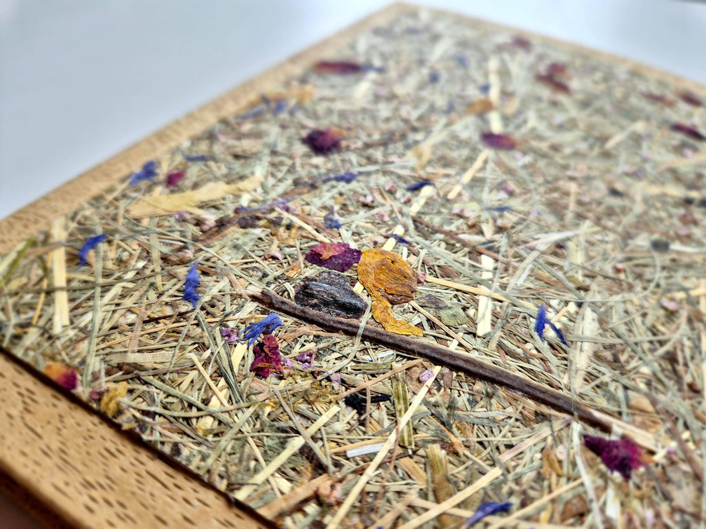 Sweet Nostalgia Standard-Size A5 Replaceable Pad Journal Bamboo | Alpine Hay and Flower Petals